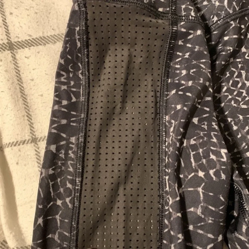 GUC Lululemon workout leggings